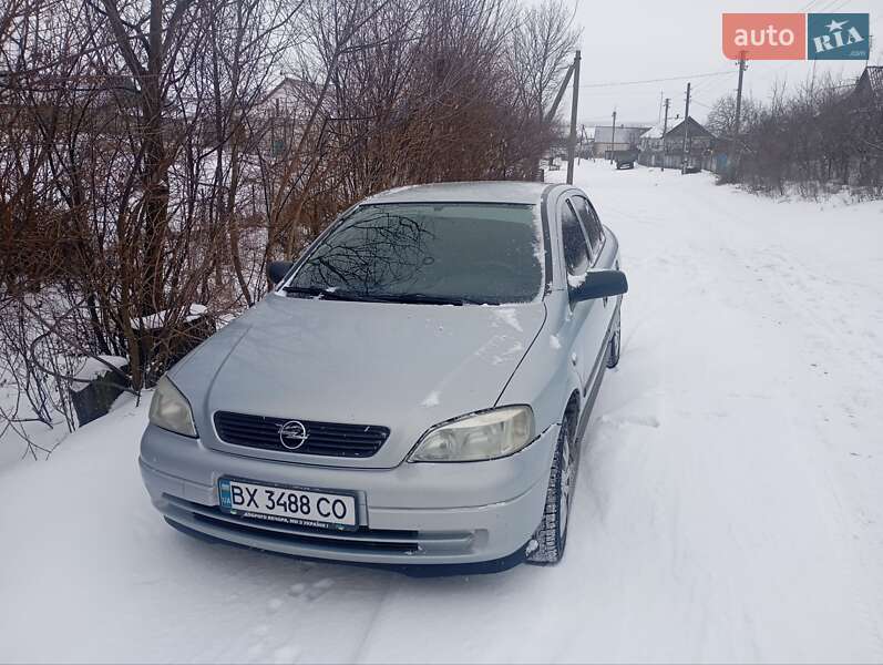 Седан Opel Astra 2005 в Изяславе