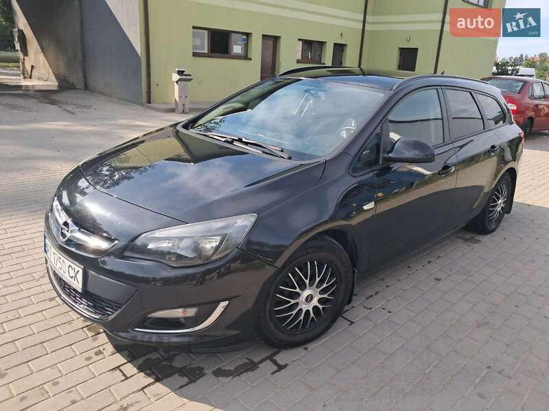 Универсал Opel Astra 2012 в Богородчанах