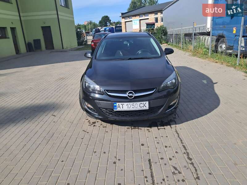 Универсал Opel Astra 2012 в Богородчанах