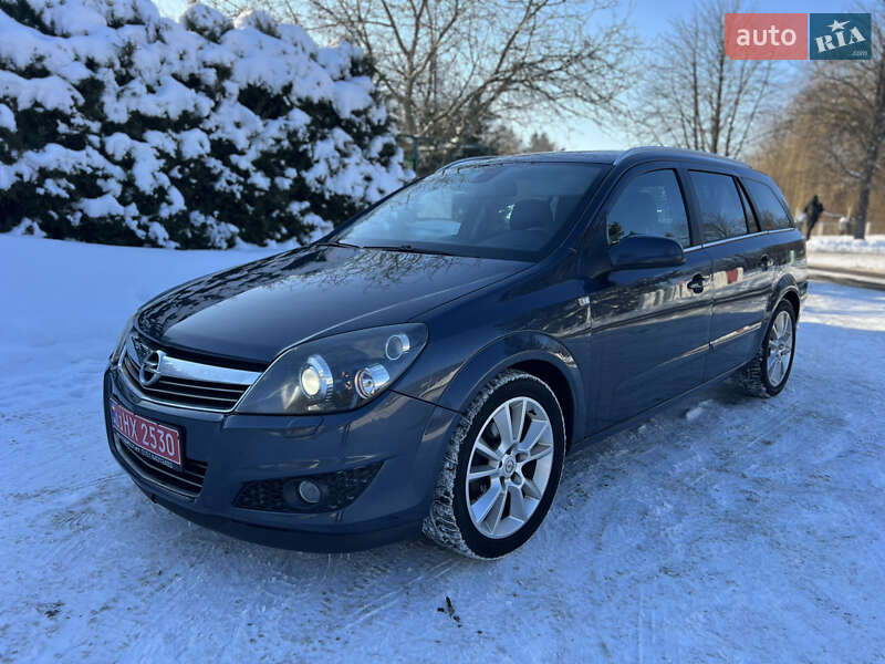 Универсал Opel Astra 2009 в Луцке