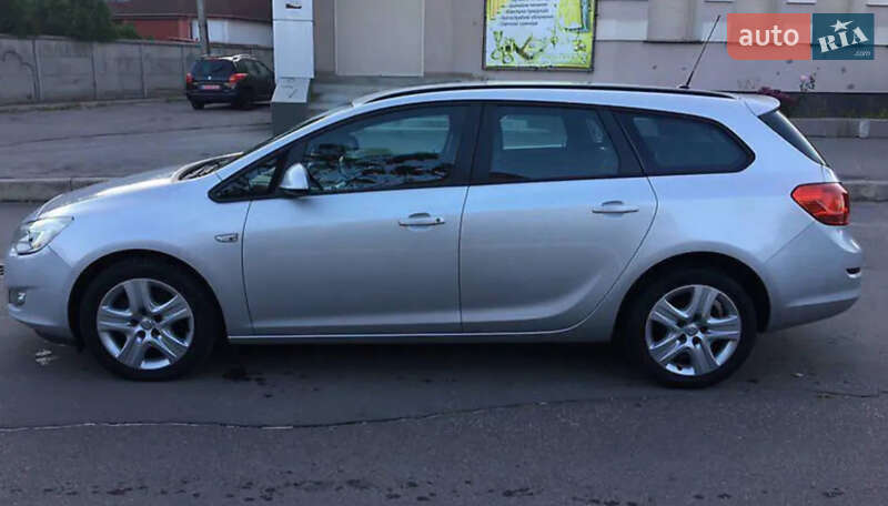 Универсал Opel Astra 2010 в Луцке фото 4 Универсал Opel Astra 2010 в Луцке