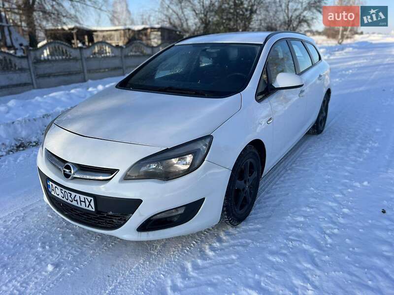 Opel Astra 2012