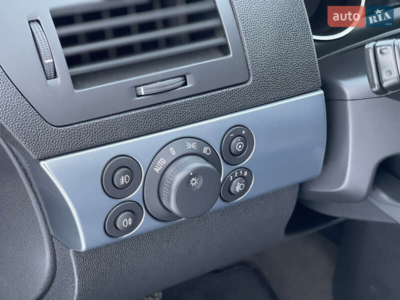 Универсал Opel Astra 2009 в Луцке фото 16 Универсал Opel Astra 2009 в Луцке