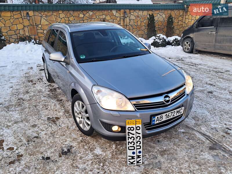 Универсал Opel Astra 2009 в Могилев-Подольске