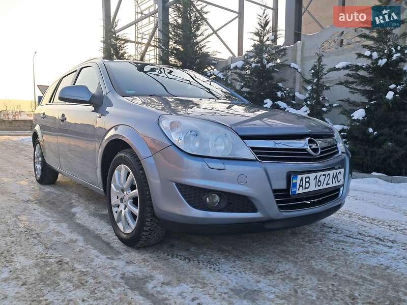 Универсал Opel Astra 2009 в Могилев-Подольске