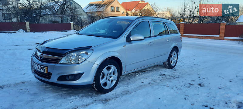 Универсал Opel Astra 2008 в Немирове
