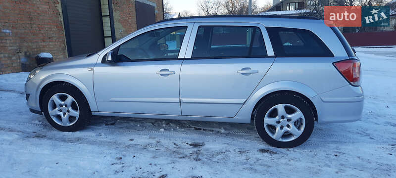 Универсал Opel Astra 2008 в Немирове