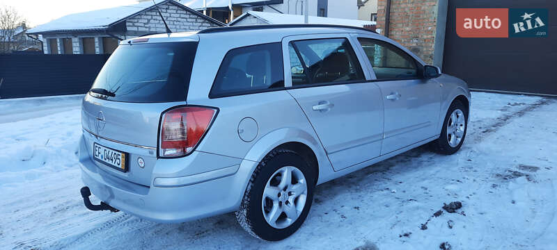 Универсал Opel Astra 2008 в Немирове