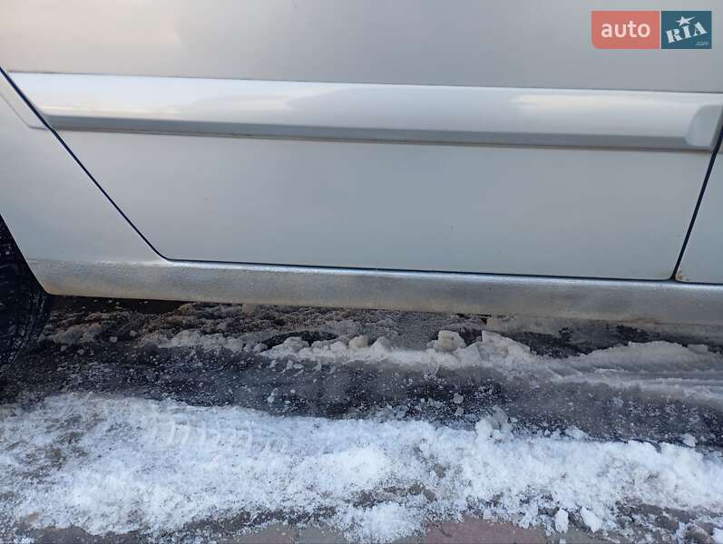 Универсал Opel Astra 2006 в Ужгороде