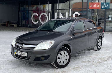 Седан Opel Astra 2012 в Киеве