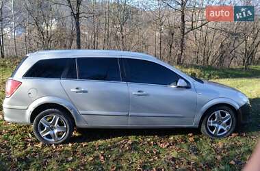 Універсал Opel Astra 2008 в Надвірній