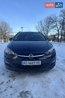 Универсал Opel Astra 2014 в Ужгороде