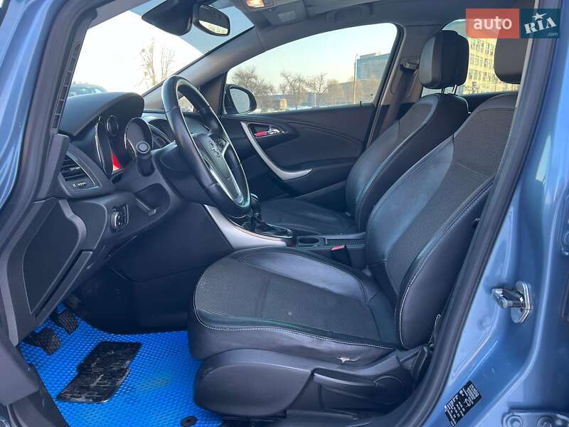 Универсал Opel Astra 2011 в Киеве фото 11 Универсал Opel Astra 2011 в Киеве