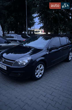 Хэтчбек Opel Astra 2004 в Ковеле
