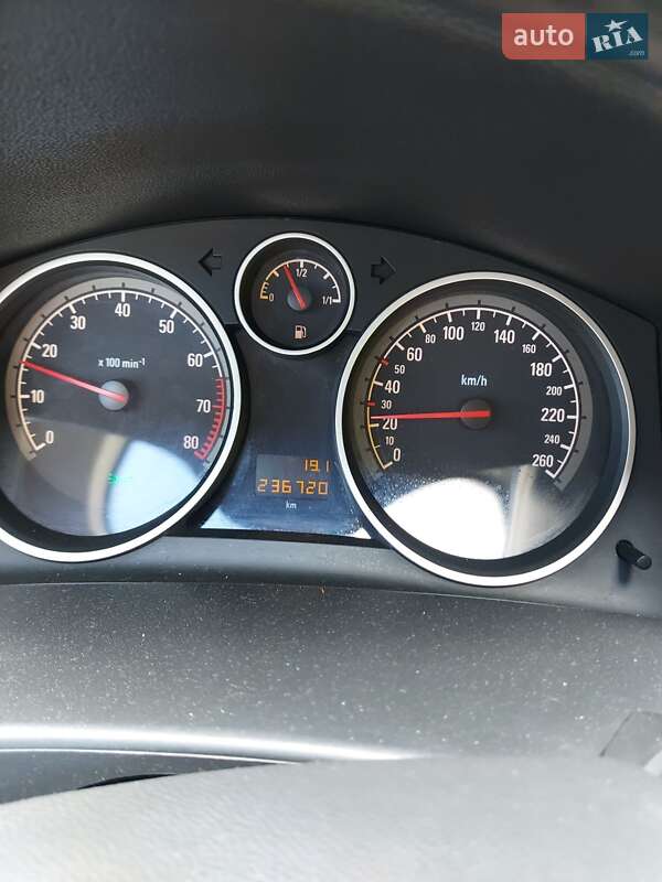 Универсал Opel Astra 2007 в Луцке