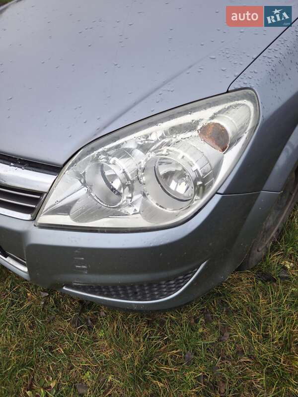 Универсал Opel Astra 2007 в Луцке