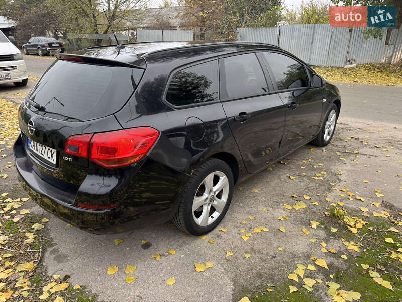 Универсал Opel Astra 2011 в Броварах фото 11 Универсал Opel Astra 2011 в Броварах