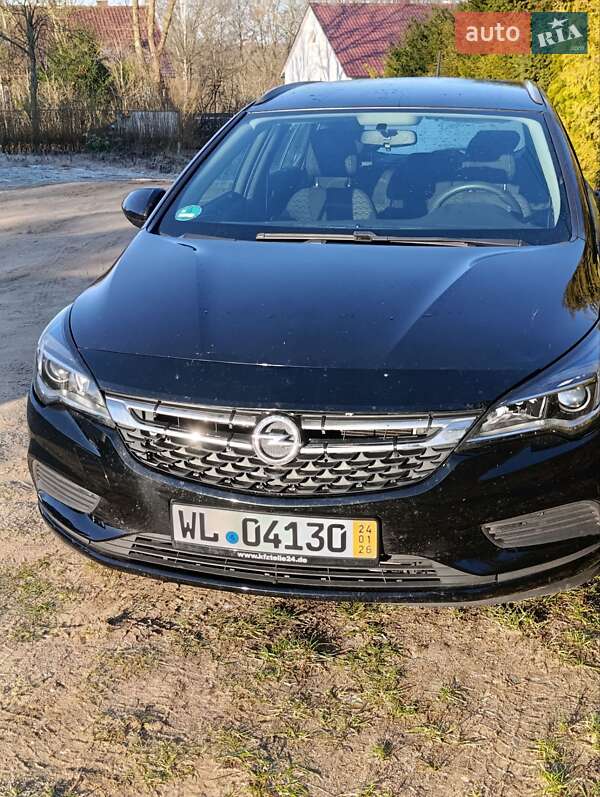 Универсал Opel Astra 2016 в Вараше