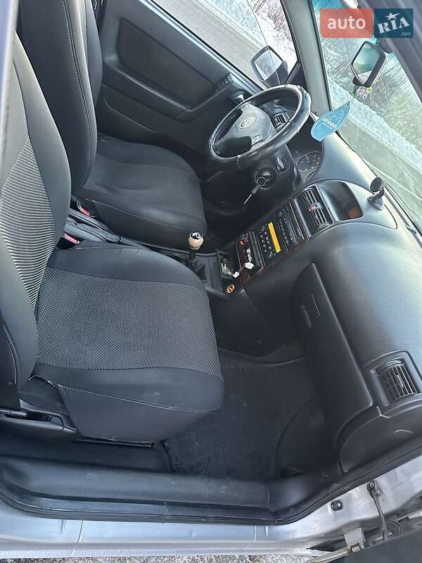 Хэтчбек Opel Astra 2001 в Хусте