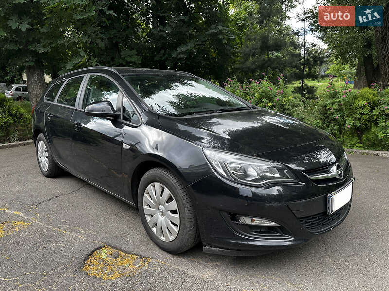 Универсал Opel Astra 2012 в Киеве