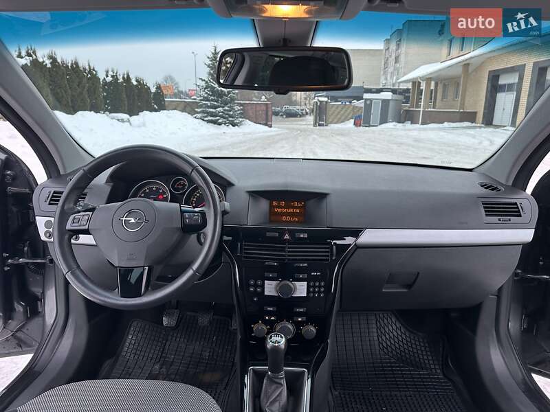 Универсал Opel Astra 2010 в Луцке фото 16 Универсал Opel Astra 2010 в Луцке