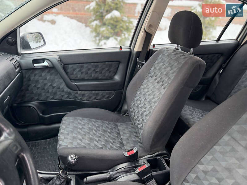 Хэтчбек Opel Astra 2001 в Белой Церкви фото 41 Хэтчбек Opel Astra 2001 в Белой Церкви