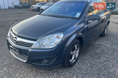 Универсал Opel Astra 2009 в Ровно
