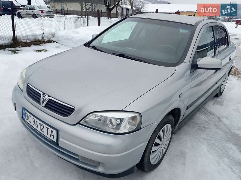 Хэтчбек Opel Astra 2002 в Дрогобыче