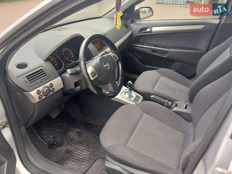 Хэтчбек Opel Astra 2007 в Житомире