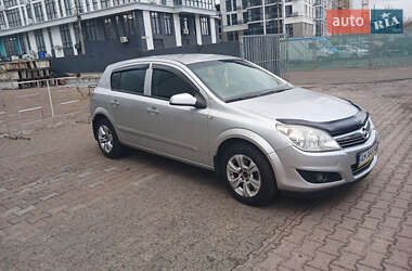 Хэтчбек Opel Astra 2007 в Житомире