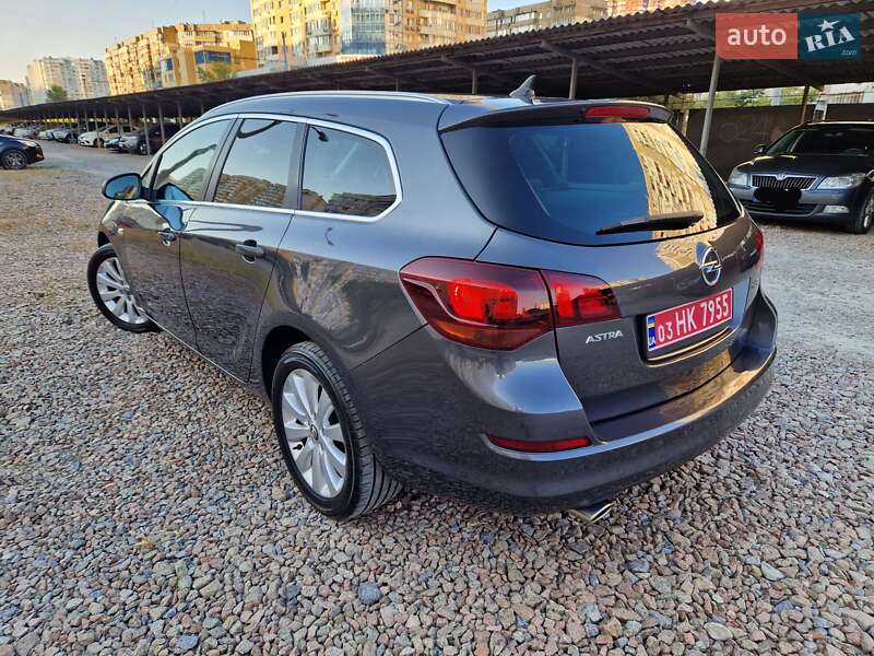 Opel Astra 2012 Opel Astra 2012