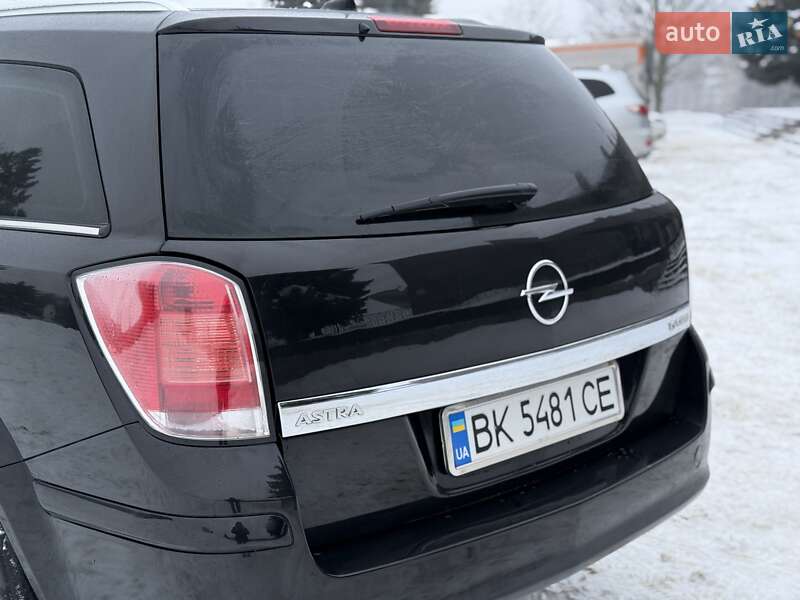 Универсал Opel Astra 2007 в Ровно