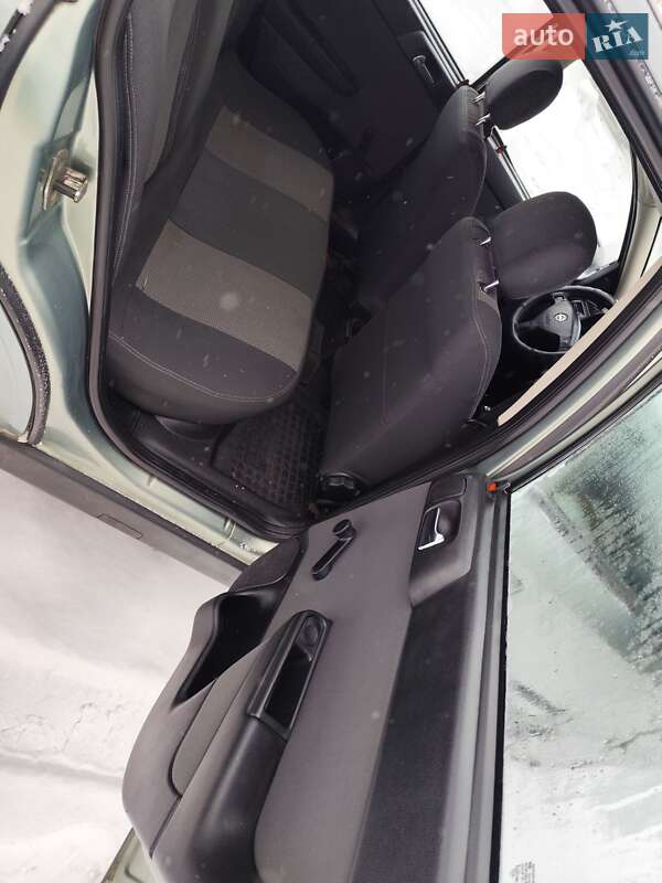 Седан Opel Astra 2009 в Бердичеве