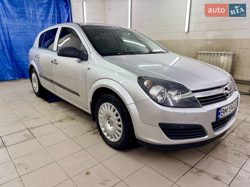 Хэтчбек Opel Astra 2006 в Сумах