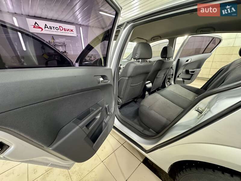 Хэтчбек Opel Astra 2006 в Сумах