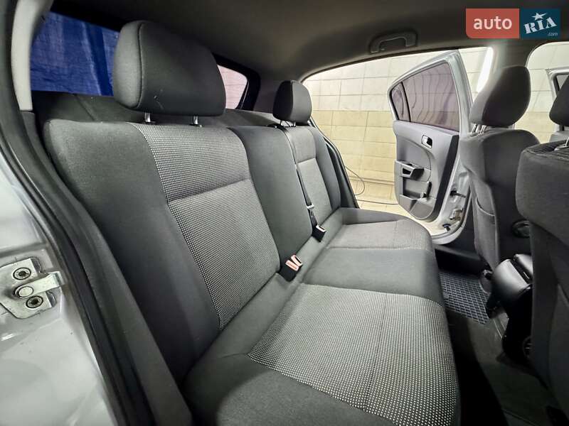 Хэтчбек Opel Astra 2006 в Сумах