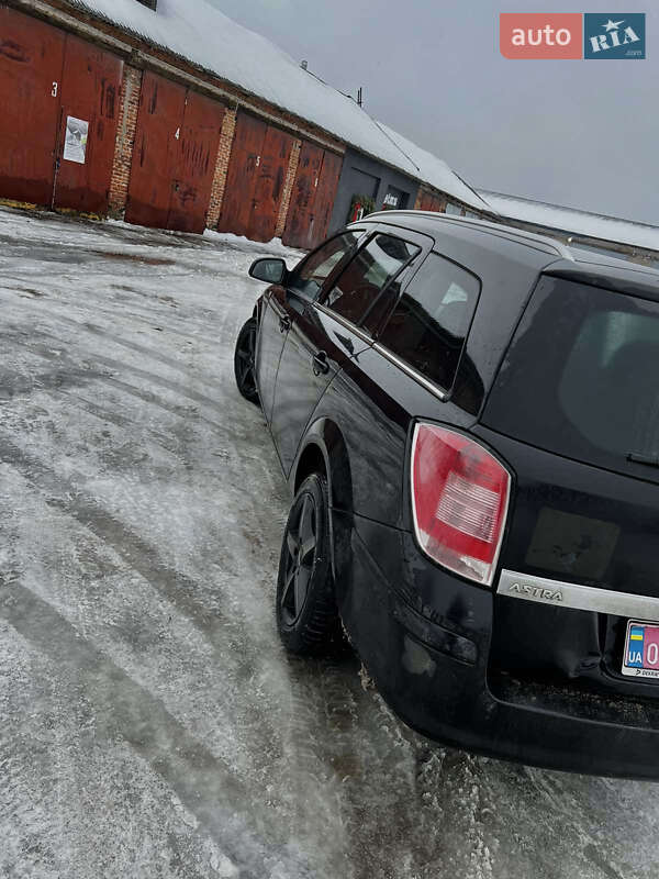 Универсал Opel Astra 2010 в Луцке фото 3 Универсал Opel Astra 2010 в Луцке