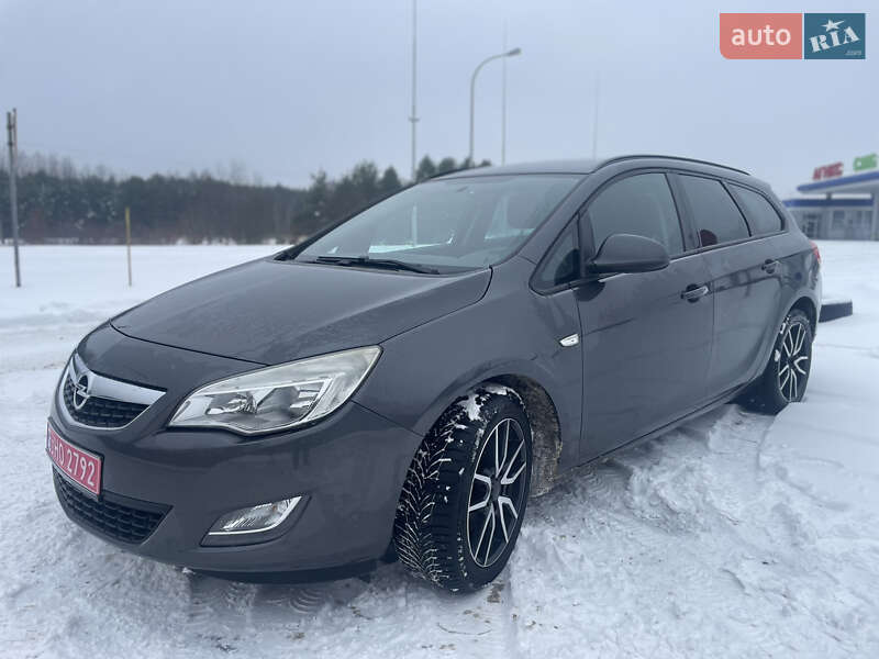Универсал Opel Astra 2012 в Ковеле