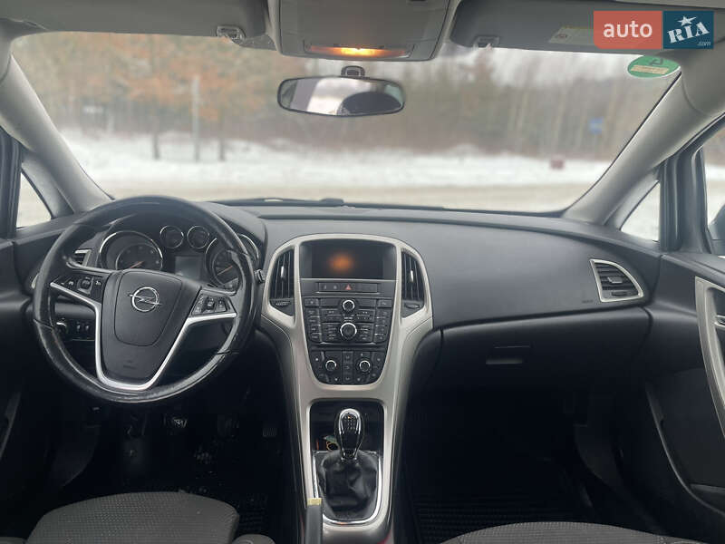 Универсал Opel Astra 2012 в Ковеле