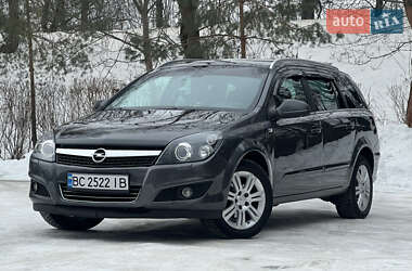 Універсал Opel Astra 2010 в Трускавці