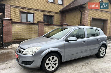 Хетчбек Opel Astra 2008 в Охтирці