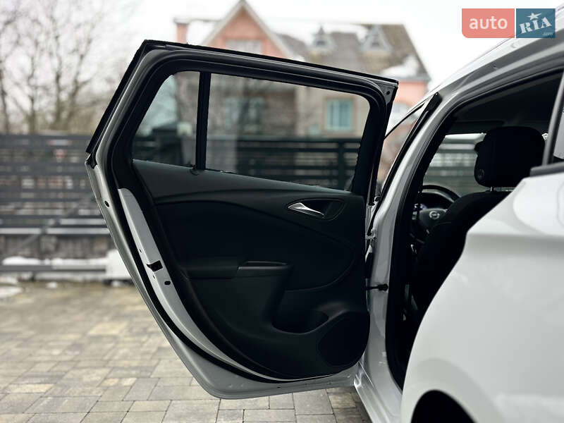 Универсал Opel Astra 2020 в Луцке