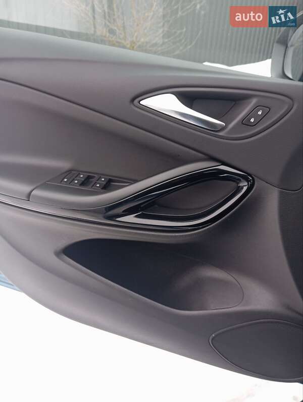 Хетчбек Opel Astra 2016 в Луцьку