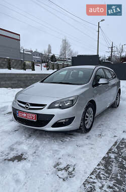 Универсал Opel Astra 2014 в Ровно