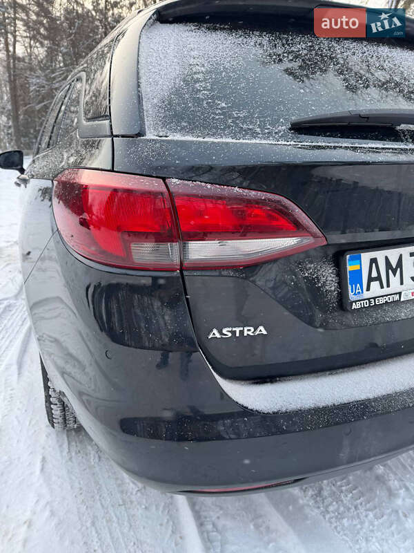 Универсал Opel Astra 2017 в Хмельнике