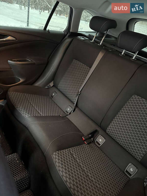 Универсал Opel Astra 2017 в Хмельнике