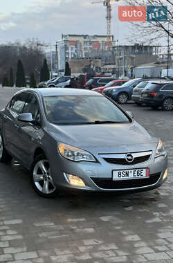 Хэтчбек Opel Astra 2011 в Ужгороде