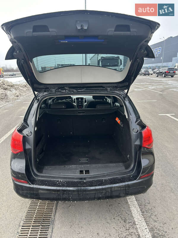 Универсал Opel Astra 2011 в Львове