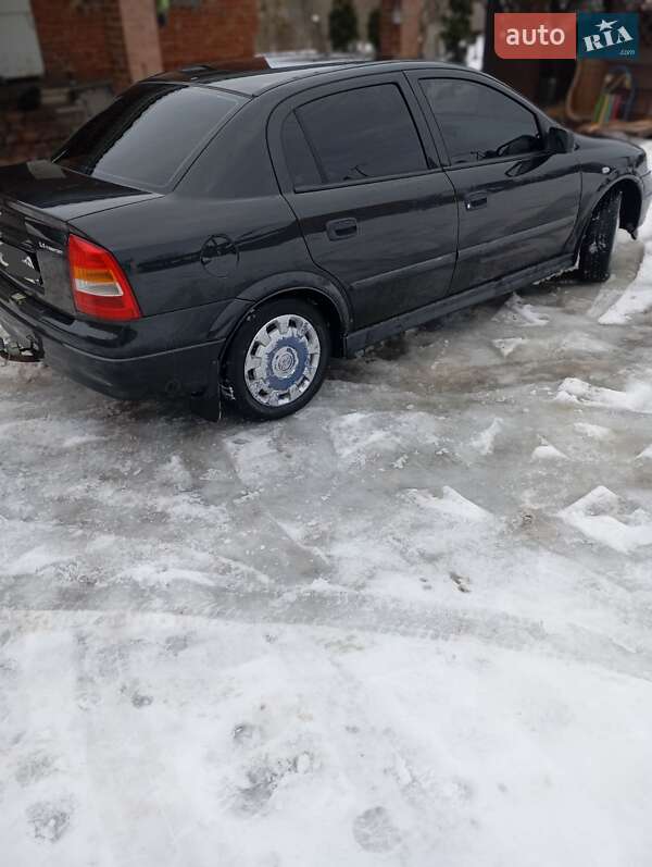 Седан Opel Astra 2007 в Комарному фото 5 Седан Opel Astra 2007 в Комарному