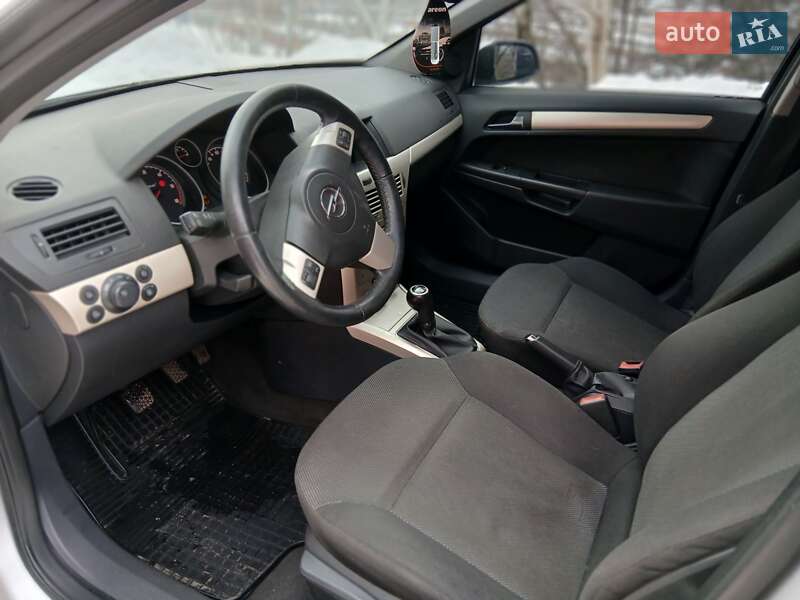 Универсал Opel Astra 2008 в Ровно фото 24 Универсал Opel Astra 2008 в Ровно
